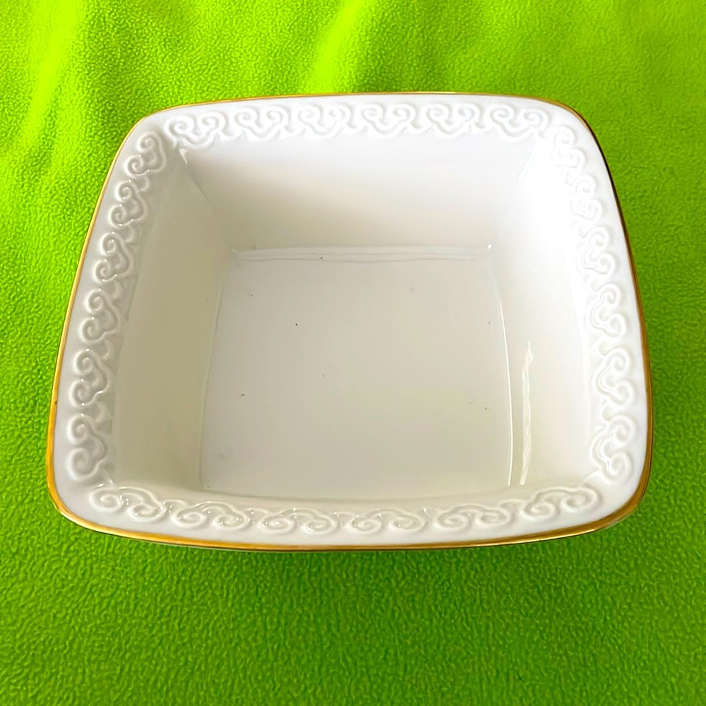 Lenox off white square bowl with gold trim